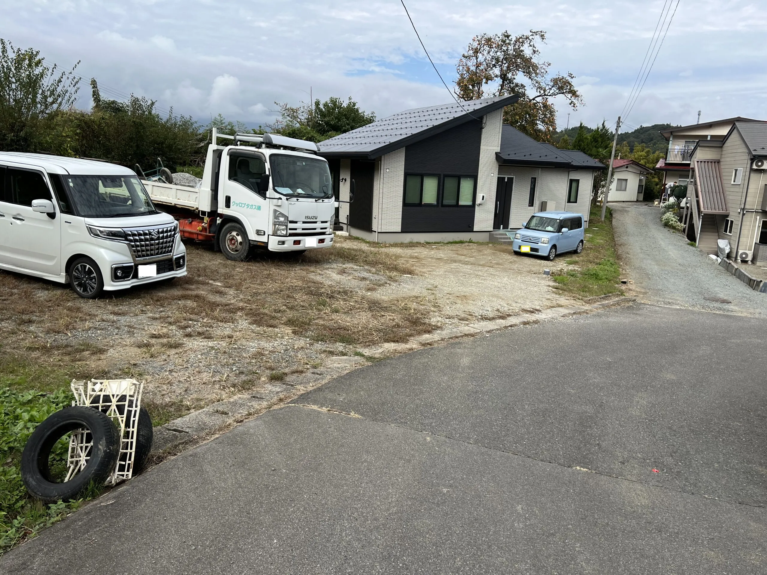 駐車場　コンクリート　施工前