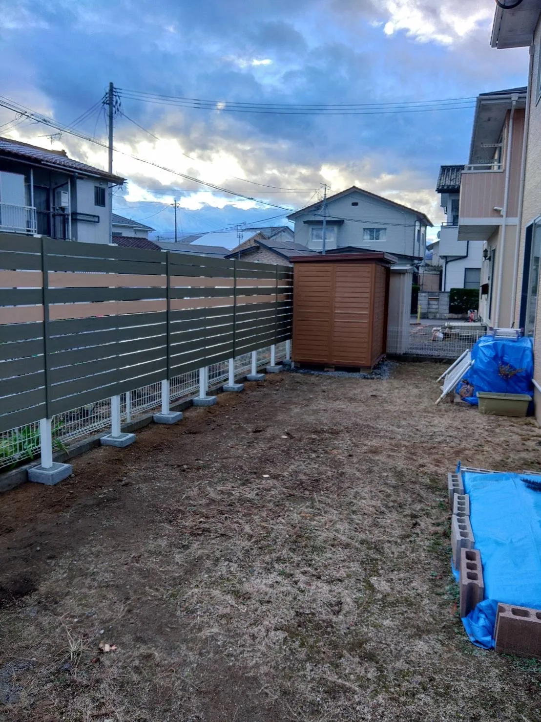 お庭　目隠しフェンス