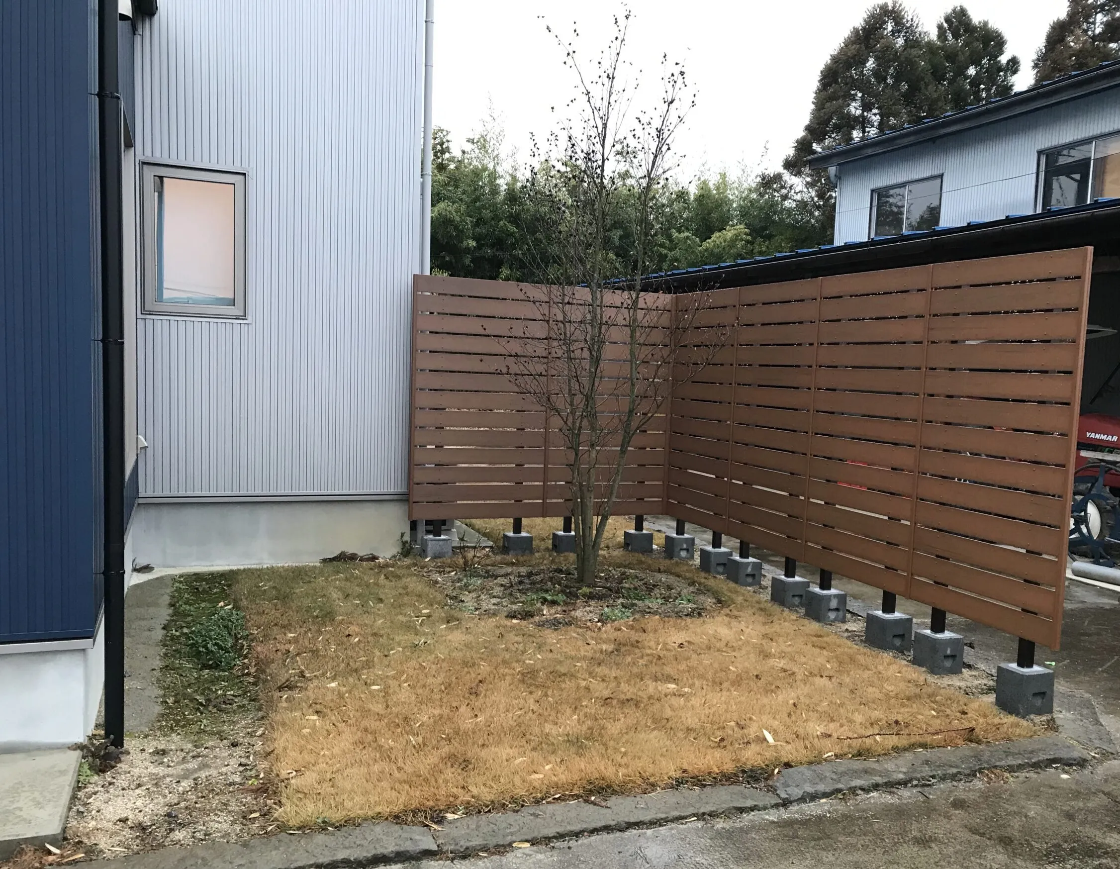 目隠しフェンス